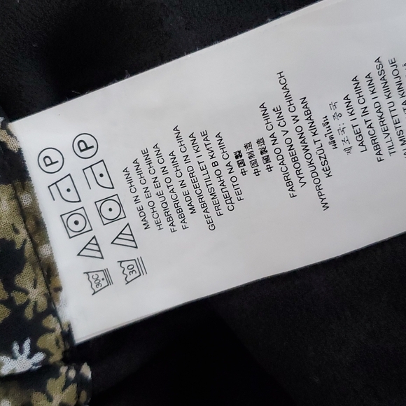 Michael Kors Floral Mini Shorts - Picture 5 of 5